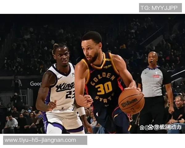 库里全美直播比赛完美表现四战全胜其余场次战绩仅为四胜五负 库里全美直播比赛完美表现四战全胜其余场次战绩仅为四胜五负